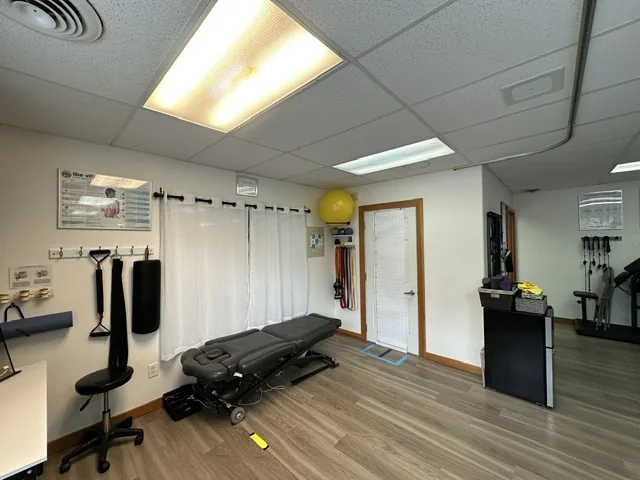 Adjusting room at Spine and Scoliosis Clinic in Anacortes